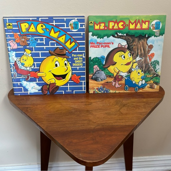 Vintage Pac-Man storybooks - Picture 2 of 14